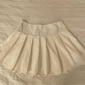 XSmall white skirt from fashionova !!!